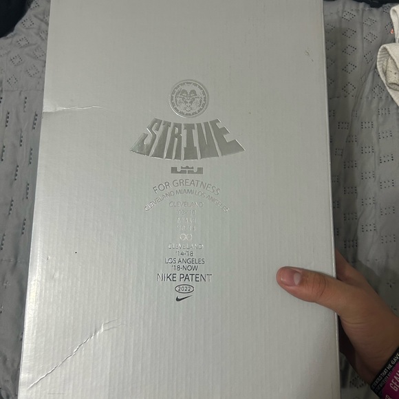 lebron 20 violet frost size 11 - Picture 11 of 14